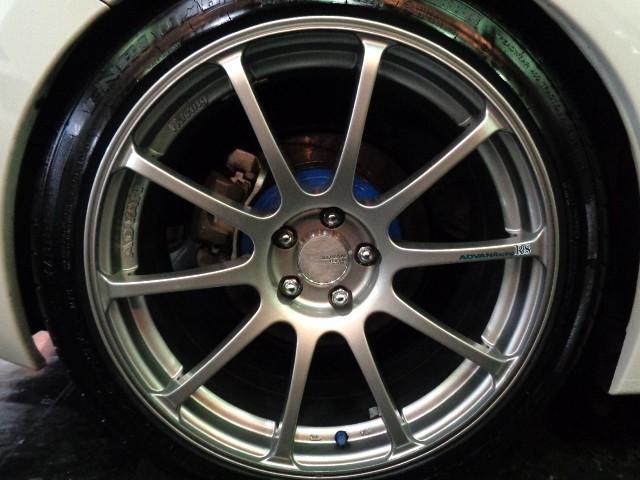 ８６ Ｇ　後期モデルＦＡ２０ＢＯＸＥＲエンジン６ＭＴミッションＯＰ２本出しマフラーＢＬＩＴＺ車高調ＶＥＲＴＥＸカーボンウイングＡＤＶＡＮ１８ＡＷスリットローターＶＳＣナビＴＶバックカメラＮＡＲＤＩステアドラレコ（26枚目）