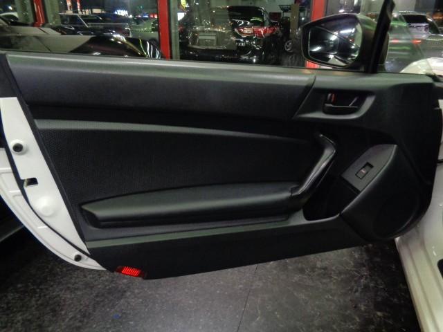 ８６ Ｇ　後期モデルＦＡ２０ＢＯＸＥＲエンジン６ＭＴミッションＯＰ２本出しマフラーＢＬＩＴＺ車高調ＶＥＲＴＥＸカーボンウイングＡＤＶＡＮ１８ＡＷスリットローターＶＳＣナビＴＶバックカメラＮＡＲＤＩステアドラレコ（39枚目）