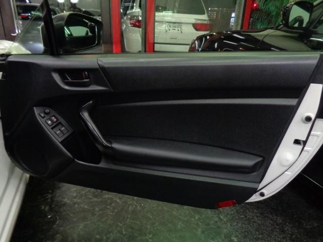 ８６ Ｇ　後期モデルＦＡ２０ＢＯＸＥＲエンジン６ＭＴミッションＯＰ２本出しマフラーＢＬＩＴＺ車高調ＶＥＲＴＥＸカーボンウイングＡＤＶＡＮ１８ＡＷスリットローターＶＳＣナビＴＶバックカメラＮＡＲＤＩステアドラレコ（40枚目）