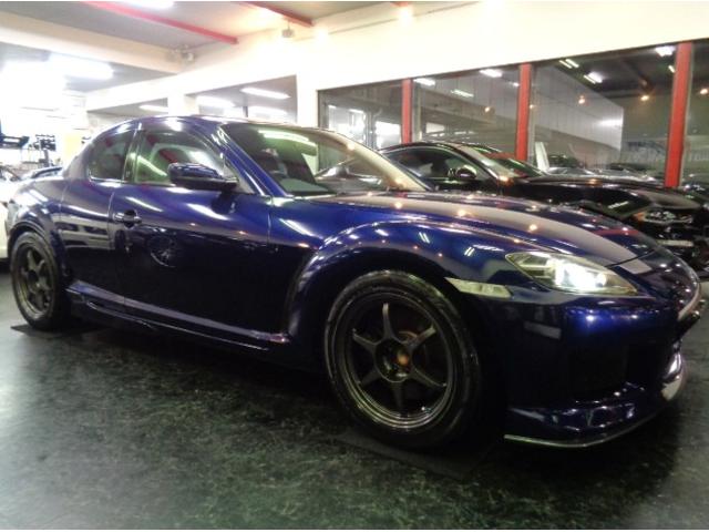 ＲＸ－８ タイプＳ　ＢＬＩＴＺスーパーチャージャーＲＥＮＥＳＩＳロータリーエンジン６ＭＴミッションＲマジックマフラーＭＡＺＤＡＳＰＥＥＤエアロ足回りＰ１アルミＳＢＣ黒赤レザーシートＢＯＳＥサウンドナビＳＲ走行３万ｋｍ台（8枚目）