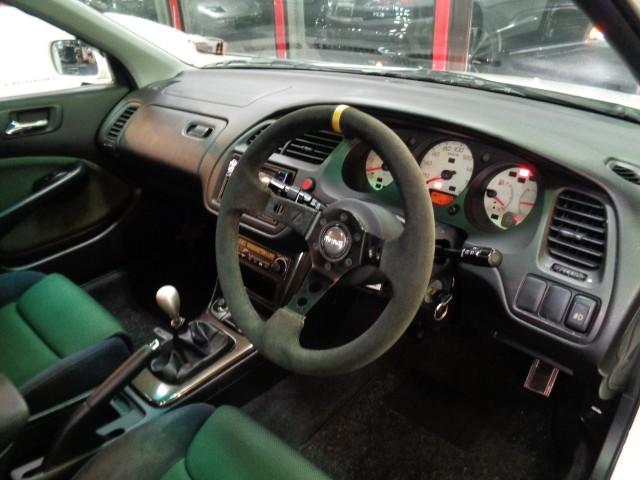 アコード ユーロＲ　プレミアムホワイトパールカラーフルエアロＨ２２ＡＶＴＥＣエンジン５ＭＴステンマフラーカーボンエアチャンバー車高調ＮＳＸキャリパーレカロシートＨＩＤライトＬＥＤＦＯＧタワーバーレザーステア７スポークＡＷ（26枚目）