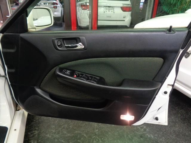 アコード ユーロＲ　プレミアムホワイトパールカラーフルエアロＨ２２ＡＶＴＥＣエンジン５ＭＴステンマフラーカーボンエアチャンバー車高調ＮＳＸキャリパーレカロシートＨＩＤライトＬＥＤＦＯＧタワーバーレザーステア７スポークＡＷ（36枚目）