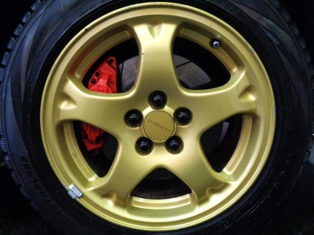 インプレッサ ＷＲＸ　ＳＴｉバージョンＩＶ　２２Ｂ仕様エアロＥＪ２０ＢＯＸＥＲターボエンジン５ＭＴミッション４ＷＤステンマフラーＳＴＩ足回りレッド対向キャリパーラムコ追加メーターＳＴＩカーボンタワーバーＳＴＩアルミＭＯＭＯステアＴベルト交換済（23枚目）