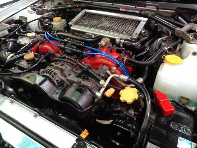 インプレッサ ＷＲＸ　ＳＴｉバージョンＩＶ　２２Ｂ仕様エアロＥＪ２０ＢＯＸＥＲターボエンジン５ＭＴミッション４ＷＤステンマフラーＳＴＩ足回りレッド対向キャリパーラムコ追加メーターＳＴＩカーボンタワーバーＳＴＩアルミＭＯＭＯステアＴベルト交換済（39枚目）