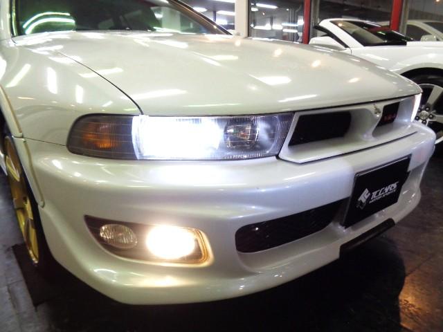 レグナム ＶＲ－４タイプＳ　最終型ギャラクシーホワイトパールカラーフルエアロ６Ａ１３Ｖ６ツインターボエンジン２８０ＰＳ純正５ＭＴ４ＷＤ専用大口径マフラータワーバー専用オーバーフェンダーＥＮＫＥＩアルミＮＡＲＤＩステアナビＴＶ（6枚目）