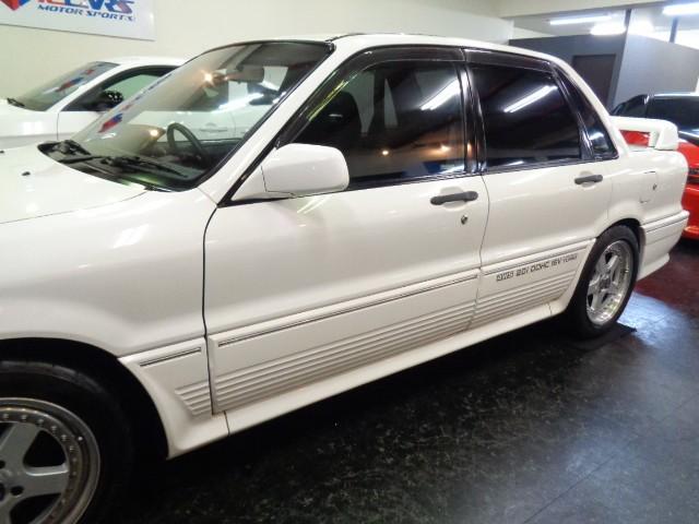 ギャラン ＶＲ－４　４Ｇ６３ターボエンジン純正５ＭＴミッション４ＷＤ２本出しマフラーＴＥＩＮ車高調レカロシートパナスポーツＧ７アルミＲスポイラーＭＯＭＯステアリング角目ＦＯＧライト電動サンルーフ走行８万ｋｍＴベルト交換済（20枚目）