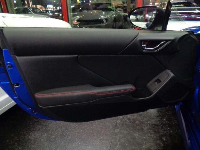 BRZ R WRブルーパールカラーSTIフルエアロFA24BOXERエンジン6MTミッションSTIマフラーTEIN車高調SAMCOパイピングナビTVバックカメラクルーズCマルチモニターTRACKモードVSC(39枚目)