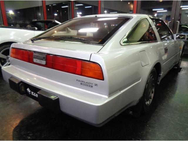 フェアレディZ 300ZX 後期モデルVG30ETV6ターボエンジン2by2Tバールーフ専用ワイドボディ専用2本出しマフラーディスクアルミホイールリトラクタブルLEDライトFOGライトフルノーマル車タイミングベルト交換済(3枚目)