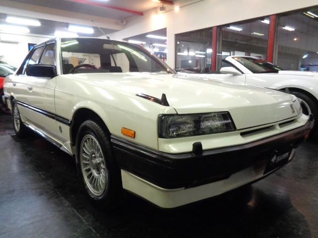 スカイライン 2000ターボRS-X DR30鉄仮面EJ20ETターボエンジン純正5MTミッション専用2本出しマフラーフェンダーフィントランクスポイラー純正アルミホブラックシートD席電動サポートフルノーマル1オーナー親族名変走行6万km(2枚目)