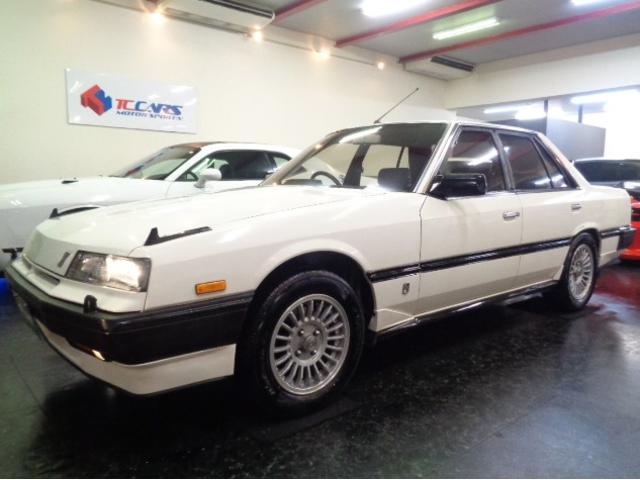 スカイライン 2000ターボRS-X DR30鉄仮面EJ20ETターボエンジン純正5MTミッション専用2本出しマフラーフェンダーフィントランクスポイラー純正アルミホブラックシートD席電動サポートフルノーマル1オーナー親族名変走行6万km(7枚目)