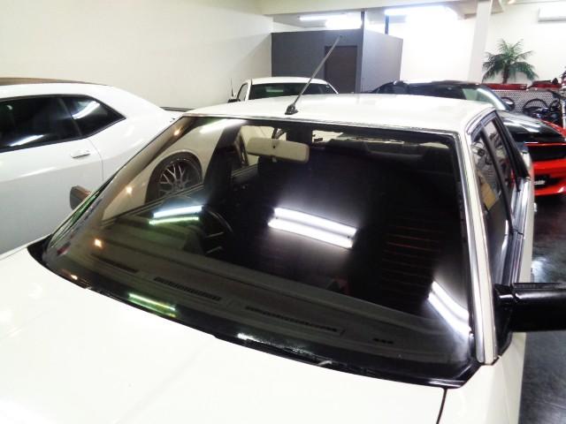 スカイライン 2000ターボRS-X DR30鉄仮面EJ20ETターボエンジン純正5MTミッション専用2本出しマフラーフェンダーフィントランクスポイラー純正アルミホブラックシートD席電動サポートフルノーマル1オーナー親族名変走行6万km(15枚目)