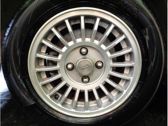 スカイライン 2000ターボRS-X DR30鉄仮面EJ20ETターボエンジン純正5MTミッション専用2本出しマフラーフェンダーフィントランクスポイラー純正アルミホブラックシートD席電動サポートフルノーマル1オーナー親族名変走行6万km(25枚目)