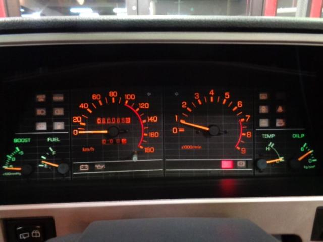 スカイライン 2000ターボRS-X DR30鉄仮面EJ20ETターボエンジン純正5MTミッション専用2本出しマフラーフェンダーフィントランクスポイラー純正アルミホブラックシートD席電動サポートフルノーマル1オーナー親族名変走行6万km(31枚目)