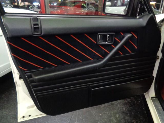 スカイライン 2000ターボRS-X DR30鉄仮面EJ20ETターボエンジン純正5MTミッション専用2本出しマフラーフェンダーフィントランクスポイラー純正アルミホブラックシートD席電動サポートフルノーマル1オーナー親族名変走行6万km(37枚目)