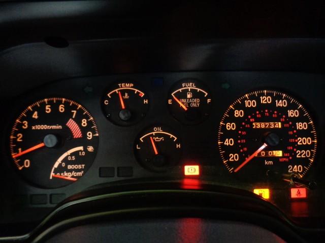 エクリプス ＧＳＲ－４　４Ｇ６３ターボエンジン純正５ＭＴミッション４ＷＤ専用２本出しマフラーパッションレッドカラー専用フルエアロ純正アルミマイルコンビメーターリトラクタブルヘッドライト走行３万ｋｍ台フルノーマル車ジャッキーＣ（29枚目）