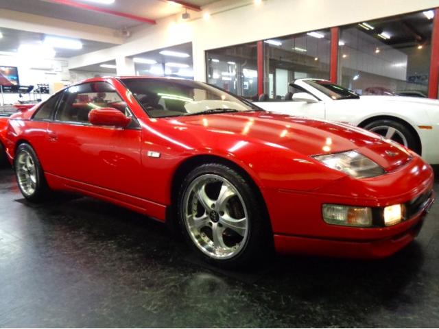 フェアレディZ 300ZX 3型モデル2シーターTバールーフVG30DEV6エンジン純正5MTミッションAPEXIマフラーTEIN車高調対向キャリパー専用スポーツシートVOLTEC18AWリアスポイラーFOGライトTベルト交換済(8枚目)