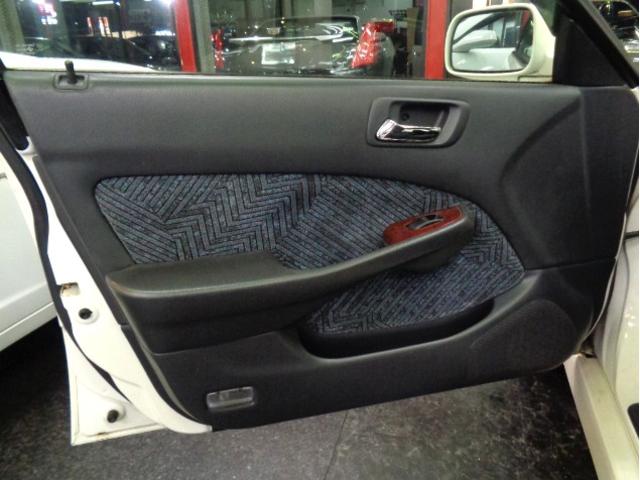 アコード SiR-T Sパッケージ MODULOフルエアロF20B型VTECエンジン無限EXマニステンマフラー無限エアBOX無限サスKIT無限ブレーキラインJUNSフライホイールレカロシート18アルミTベルト交換済(35枚目)