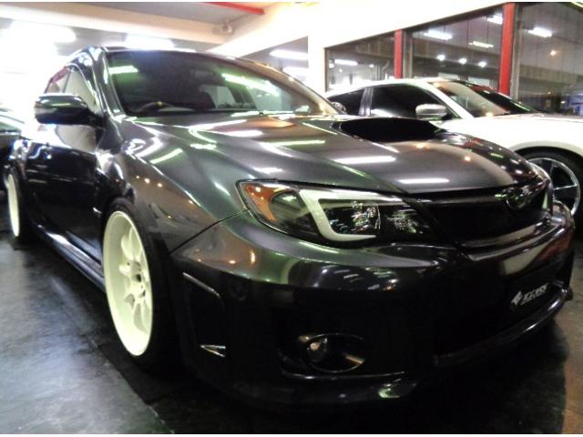 インプレッサＷＲＸＳＴＩダークグレーＭカラーフルエアロ＆ＥＪ２０ＢＯＸＥＲターボエンジン６ＭＴ４ＷＤ＆車高調ラジエターＤＣＣＤ他装備充実車が入庫しました