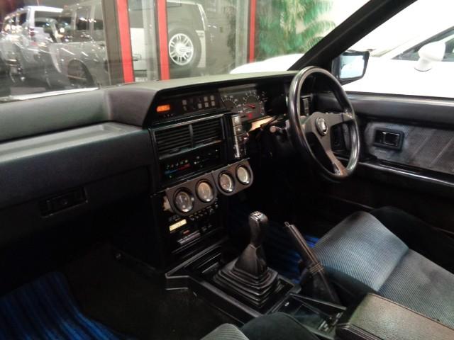 スカイライン GTS-Xツインカム24Vターボ ホワイトカラー2DHTクーペボディRB20DETターボエンジン純正5MTミッションFGKマフラータワーバー追加メーターGTオートスポイラー純正ディスクアルミRスポイラーンオーナー車Tベルト交換済(27枚目)