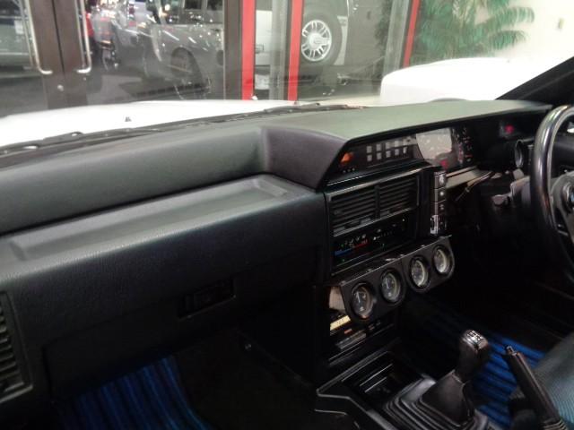スカイライン GTS-Xツインカム24Vターボ ホワイトカラー2DHTクーペボディRB20DETターボエンジン純正5MTミッションFGKマフラータワーバー追加メーターGTオートスポイラー純正ディスクアルミRスポイラーンオーナー車Tベルト交換済(32枚目)