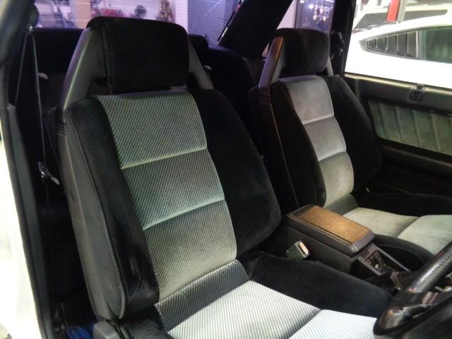 スカイライン GTS-Xツインカム24Vターボ ホワイトカラー2DHTクーペボディRB20DETターボエンジン純正5MTミッションFGKマフラータワーバー追加メーターGTオートスポイラー純正ディスクアルミRスポイラーンオーナー車Tベルト交換済(33枚目)