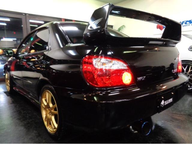 インプレッサ ＷＲＸ　ＳＴｉ　ブラックトパーズＭカラーＳＴＩエアロＥＪ２０ＢＯＸＥＲターボエンジン６ＭＴミッション４ＷＤステンマフラーＤＣＣＤブレンボキャリパーＳＴＩアルミＬＥＤライト追加メーターナビＴＶ大型リアスポＴベルト交換済（12枚目）