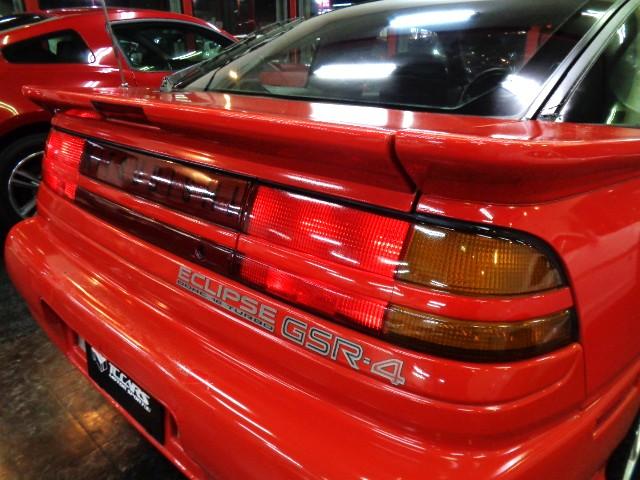 エクリプス ＧＳＲ－４　サンタバーバラレッドカラー純正フルエアロ４Ｇ６３ターボエンジン４ＷＤ専用２本出しマフラー１７アルミＵＳ２４０ｋｍマイルコンビメーターＨＤＤナビリトラクタブルライトフルノーマルＴベルト交換済ジャッキーＣ（12枚目）