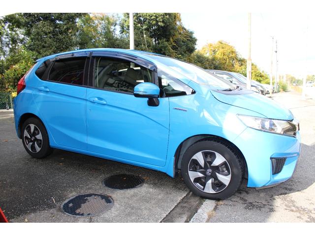 フィットハイブリッド Lパッケージ あんしんパッケージ ギャザズナビ フルセグTV Bluetooth バックカメラ ETC オートリトラミラー クルーズコントロール スマートキーx2 プッシュスタート ハーフレザー LEDライト(6枚目)