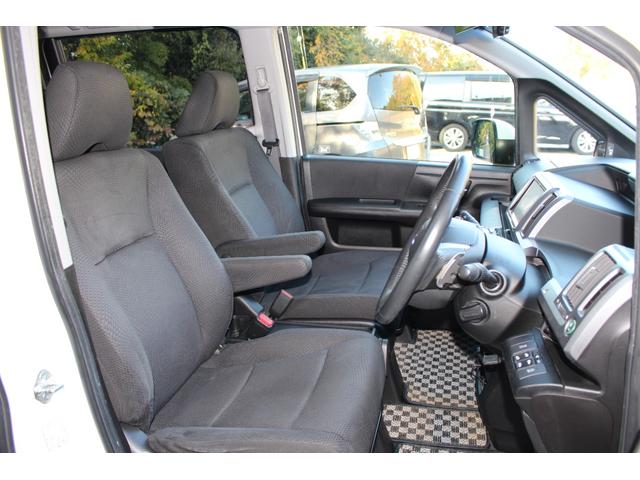 ステップワゴンスパーダ Ｚ　後期　アルパイン８インチ大型ナビ　フルセグＴＶ　Ｂｌｕｅｔｏｏｔｈ　バックカメラ　ＥＴＣ　アルパイン天井モニター　ドラレコ　両側ＰＳドア　スマートキーＸ２本　パドルシフト　ＨＩＤライト　アルミホイール（18枚目）