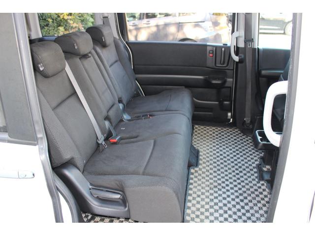 ステップワゴンスパーダ Ｚ　後期　アルパイン８インチ大型ナビ　フルセグＴＶ　Ｂｌｕｅｔｏｏｔｈ　バックカメラ　ＥＴＣ　アルパイン天井モニター　ドラレコ　両側ＰＳドア　スマートキーＸ２本　パドルシフト　ＨＩＤライト　アルミホイール（19枚目）