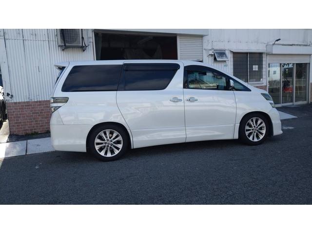 ヴェルファイア ２．４Ｚ　ローダウン　７人乗り　ナビ　フリップダウンモニター　シートカバー（9枚目）