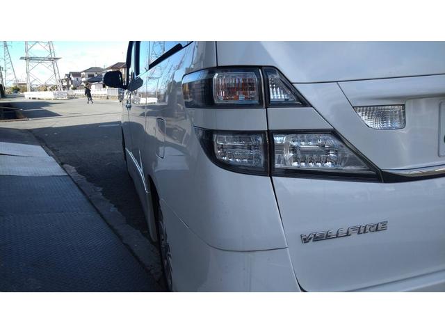ヴェルファイア ２．４Ｚ　ローダウン　７人乗り　ナビ　フリップダウンモニター　シートカバー（13枚目）