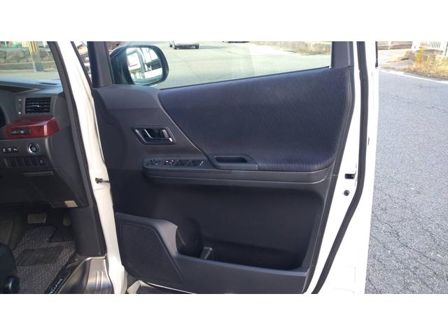 ヴェルファイア ２．４Ｚ　ローダウン　７人乗り　ナビ　フリップダウンモニター　シートカバー（19枚目）