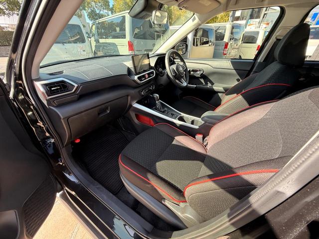 ライズ Ｚ　１．２Ｚ　９インチディスプレイ　バックモニター　バックモニター　スマートアシスト　シートヒーター　ＬＥＤヘッドライト　純正１７インチアルミ　ドアレコ　ＥＴＣ　　Ｂｌｕｅｔｏｏｔｈ　ワンオーナー（48枚目）