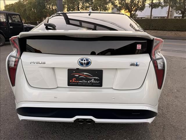 プリウス Ａプレミアム　ツーリングセレクション　Ａ　プレミアム　“ツーリングセレクション”事故歴無し　バックモニター　フルエアロ　ＬＥＤヘッドライト　バックモニター　盗難防止装置　障害物センサー　シートヒーター（7枚目）