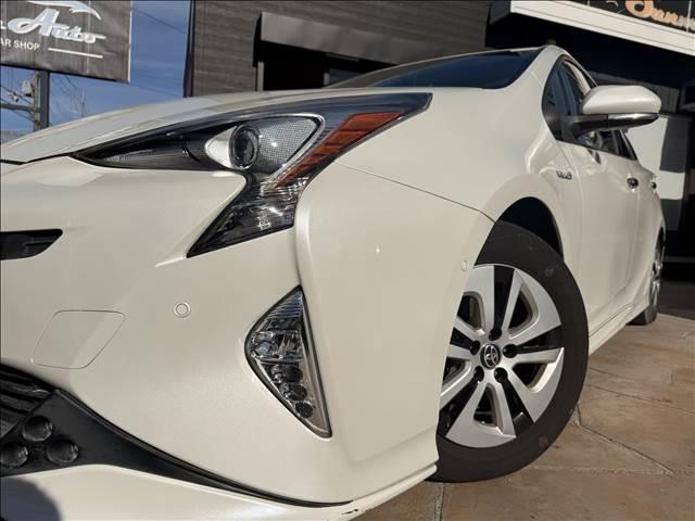 プリウス Ａプレミアム　ツーリングセレクション　Ａ　プレミアム　“ツーリングセレクション”事故歴無し　バックモニター　フルエアロ　ＬＥＤヘッドライト　バックモニター　盗難防止装置　障害物センサー　シートヒーター（10枚目）