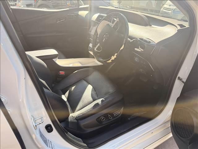 プリウス Ａプレミアム　ツーリングセレクション　Ａ　プレミアム　“ツーリングセレクション”事故歴無し　バックモニター　フルエアロ　ＬＥＤヘッドライト　バックモニター　盗難防止装置　障害物センサー　シートヒーター（15枚目）