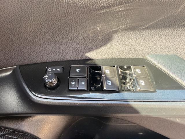 プリウス Ａプレミアム　ツーリングセレクション　Ａ　プレミアム　“ツーリングセレクション”事故歴無し　バックモニター　フルエアロ　ＬＥＤヘッドライト　バックモニター　盗難防止装置　障害物センサー　シートヒーター（16枚目）