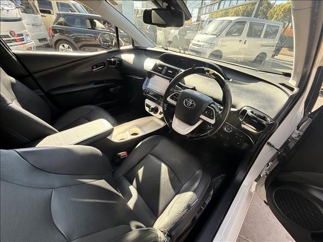 プリウス Ａプレミアム　ツーリングセレクション　Ａ　プレミアム　“ツーリングセレクション”事故歴無し　バックモニター　フルエアロ　ＬＥＤヘッドライト　バックモニター　盗難防止装置　障害物センサー　シートヒーター（19枚目）