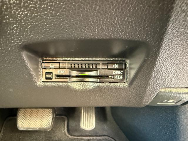 プリウス Ａプレミアム　ツーリングセレクション　Ａ　プレミアム　“ツーリングセレクション”事故歴無し　バックモニター　フルエアロ　ＬＥＤヘッドライト　バックモニター　盗難防止装置　障害物センサー　シートヒーター（21枚目）