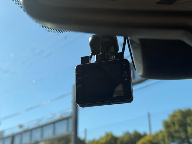 プリウス Ａプレミアム　ツーリングセレクション　Ａ　プレミアム　“ツーリングセレクション”事故歴無し　バックモニター　フルエアロ　ＬＥＤヘッドライト　バックモニター　盗難防止装置　障害物センサー　シートヒーター（34枚目）