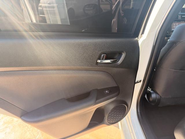 プリウス Ａプレミアム　ツーリングセレクション　Ａ　プレミアム　“ツーリングセレクション”事故歴無し　バックモニター　フルエアロ　ＬＥＤヘッドライト　バックモニター　盗難防止装置　障害物センサー　シートヒーター（50枚目）