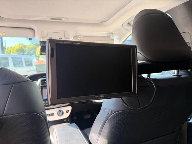 プリウス Ａプレミアム　ツーリングセレクション　Ａ　プレミアム　“ツーリングセレクション”事故歴無し　バックモニター　フルエアロ　ＬＥＤヘッドライト　バックモニター　盗難防止装置　障害物センサー　シートヒーター（51枚目）