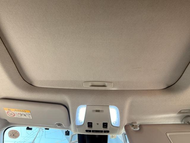 プリウス Ａプレミアム　ツーリングセレクション　Ａ　プレミアム　“ツーリングセレクション”事故歴無し　バックモニター　フルエアロ　ＬＥＤヘッドライト　バックモニター　盗難防止装置　障害物センサー　シートヒーター（54枚目）