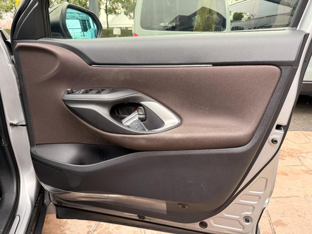 �h�A�C���e���A�̑��`�����G�ɂȂ��Ă��܂����B