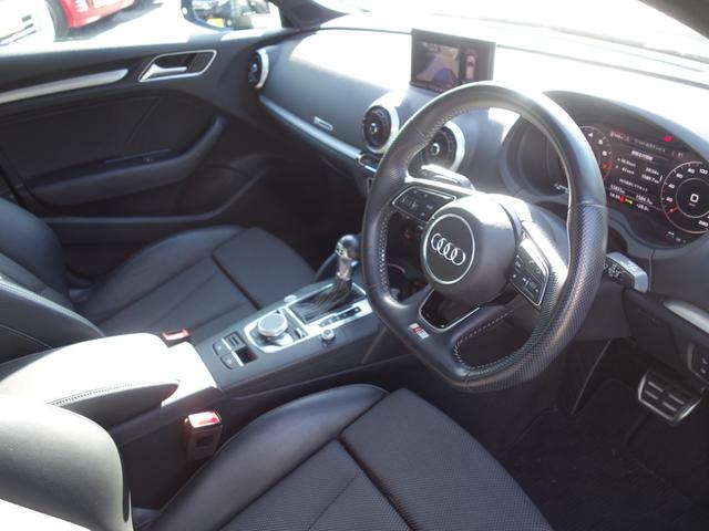 Ａ３ スポーツバック３０ＴＦＳＩ　スポーツ　Ｓラインパッケージ　純正ナビ　バックカメラ　バーチャルコックピット　Ｂｌｕｅｔｏｏｔｈ（11枚目）