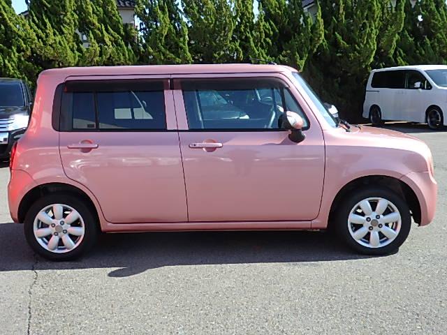 X 第三者機関鑑定車 走行3万キロ台 純正CD/ラジオオーディオ ベンチシート 禁煙車 パワーウインドウ プッシュスタート スマートキー 無事故 電動格納ドアミラー ドアバイザー 純正アルミホイール(8枚目)