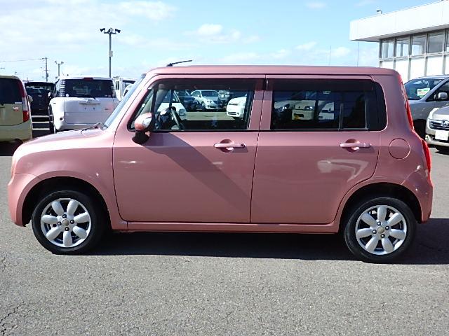 X 第三者機関鑑定車 走行3万キロ台 純正CD/ラジオオーディオ ベンチシート 禁煙車 パワーウインドウ プッシュスタート スマートキー 無事故 電動格納ドアミラー ドアバイザー 純正アルミホイール(11枚目)