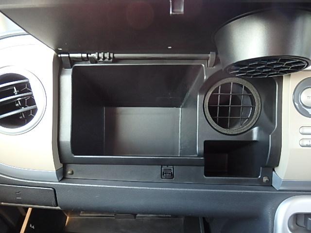 X 第三者機関鑑定車 走行3万キロ台 純正CD/ラジオオーディオ ベンチシート 禁煙車 パワーウインドウ プッシュスタート スマートキー 無事故 電動格納ドアミラー ドアバイザー 純正アルミホイール(54枚目)