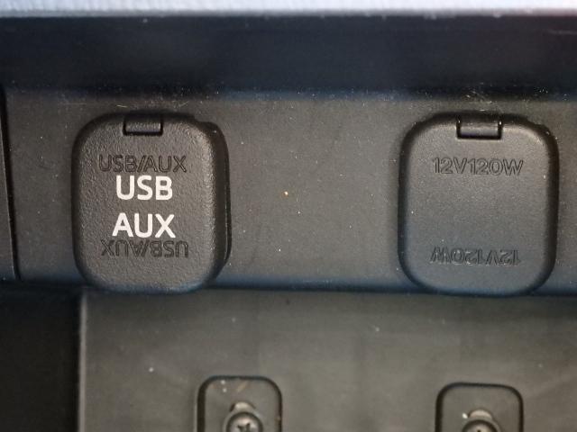 XD 第三者機関鑑定書付 社外ナビ バックカメラ Bluetooth CD/DVD再生 フルセグTV ETC/HID 純正アルミホイール オートライト スマートキー 電動格納ミラー オートエアコン(50枚目)
